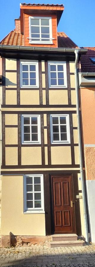 Schmal & Hoch - Willkommen Im Schmalsten Haus Von Bad Frankenhausen Kültér fotó