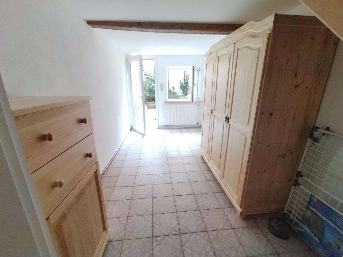 Schmal & Hoch - Willkommen Im Schmalsten Haus Von Bad Frankenhausen Kültér fotó